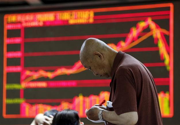 China stocks sink again despite government efforts