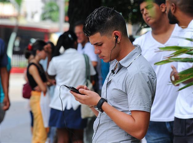 Mobile operators in Turkey in urgent need of more frequencies to meet skyrocketing demand