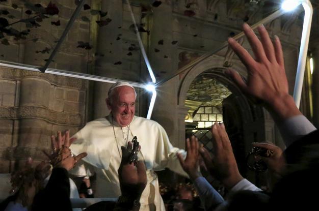 Pope: Duty to protect planet, calls for social justice on resources