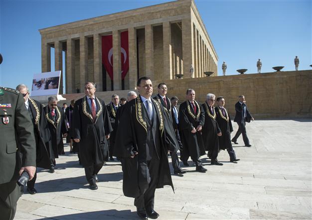 Turkeys top court chief and gov’t in disharmony over individual access burden