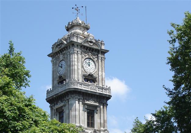 Clocks paused in Turkey for more than one second