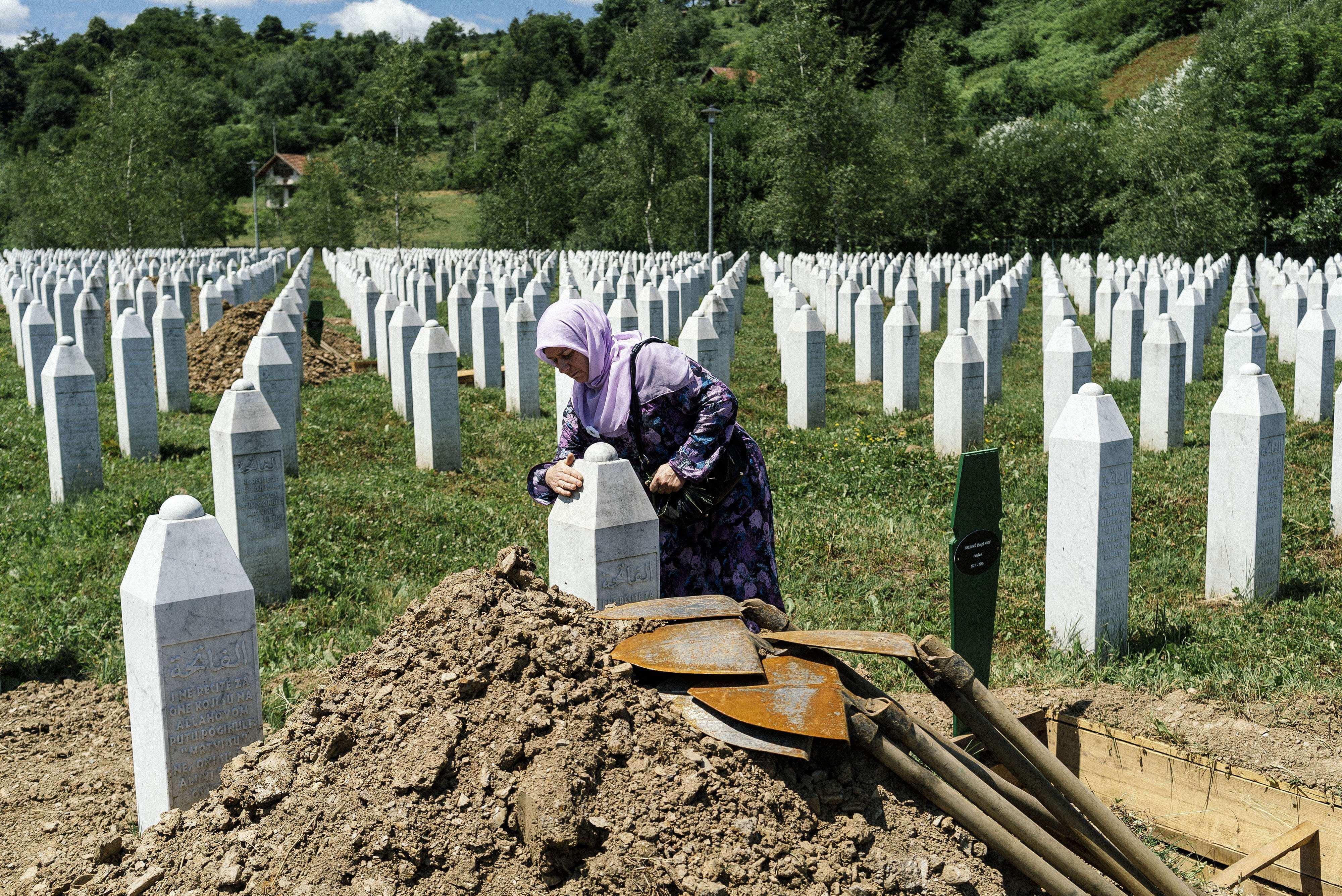 Bosnians prepare to mark 20 years of Srebrenica massacre