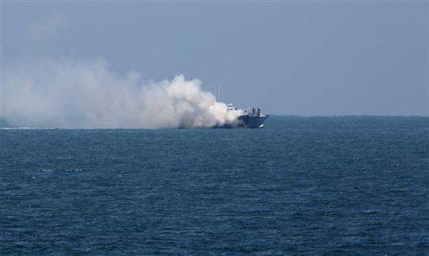 Jihadists claim missile strike on Egypt navy boat: Intelligence group