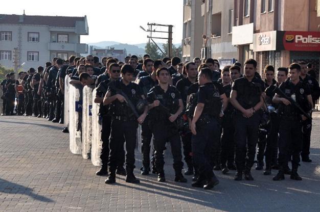 Investigation launched into police march in Roma neighborhoods in western Turkey
