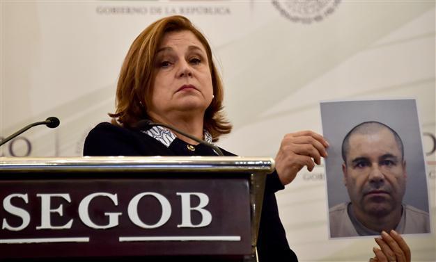 Mexico sacks prison chiefs over Guzman escape, offers bounty