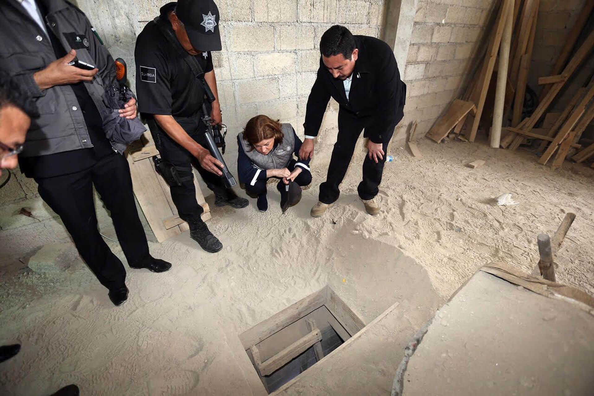 Mexico sacks prison chiefs over Guzman escape, offers bounty