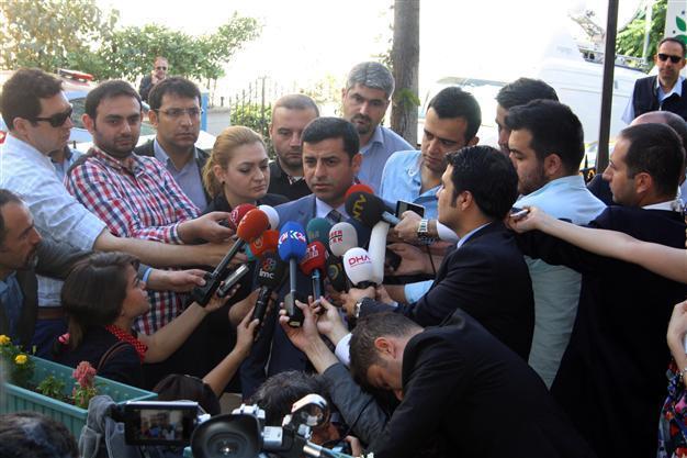 Death toll rises 32 in Suruç attack: Demirtaş