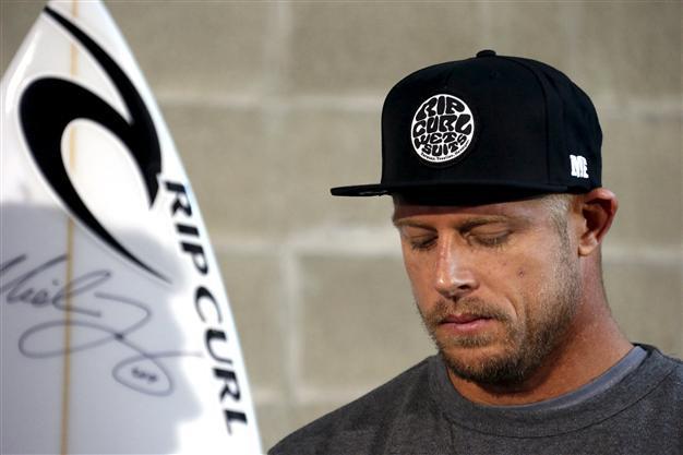 Shaken Fanning not giving up on surfing despite shark attack