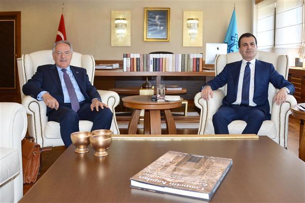 AKP and CHP continue preliminary coalition talks