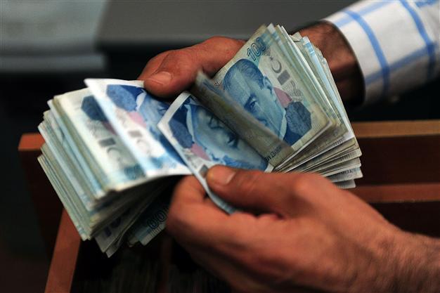 Turkish lira weakens nearly 4 percent on week over security concerns