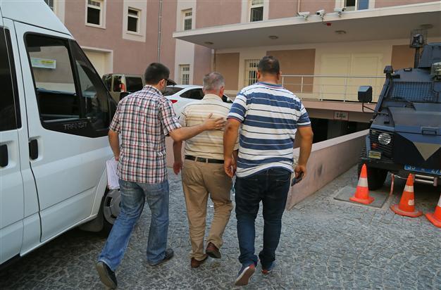 22 detained in ‘anti-parallel’ operation in western Turkey