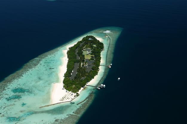 Maldives to allow foreigners to own land