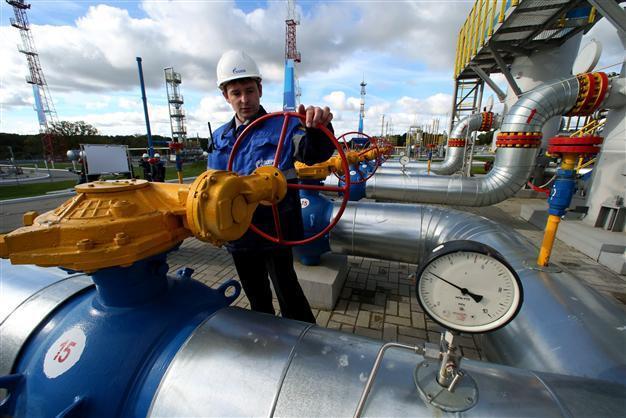 Russias Gazprom gas output seen at all-time low in 2015