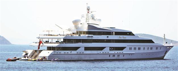 Indian Formula 1 team boss anchors luxury yacht off Bodrum