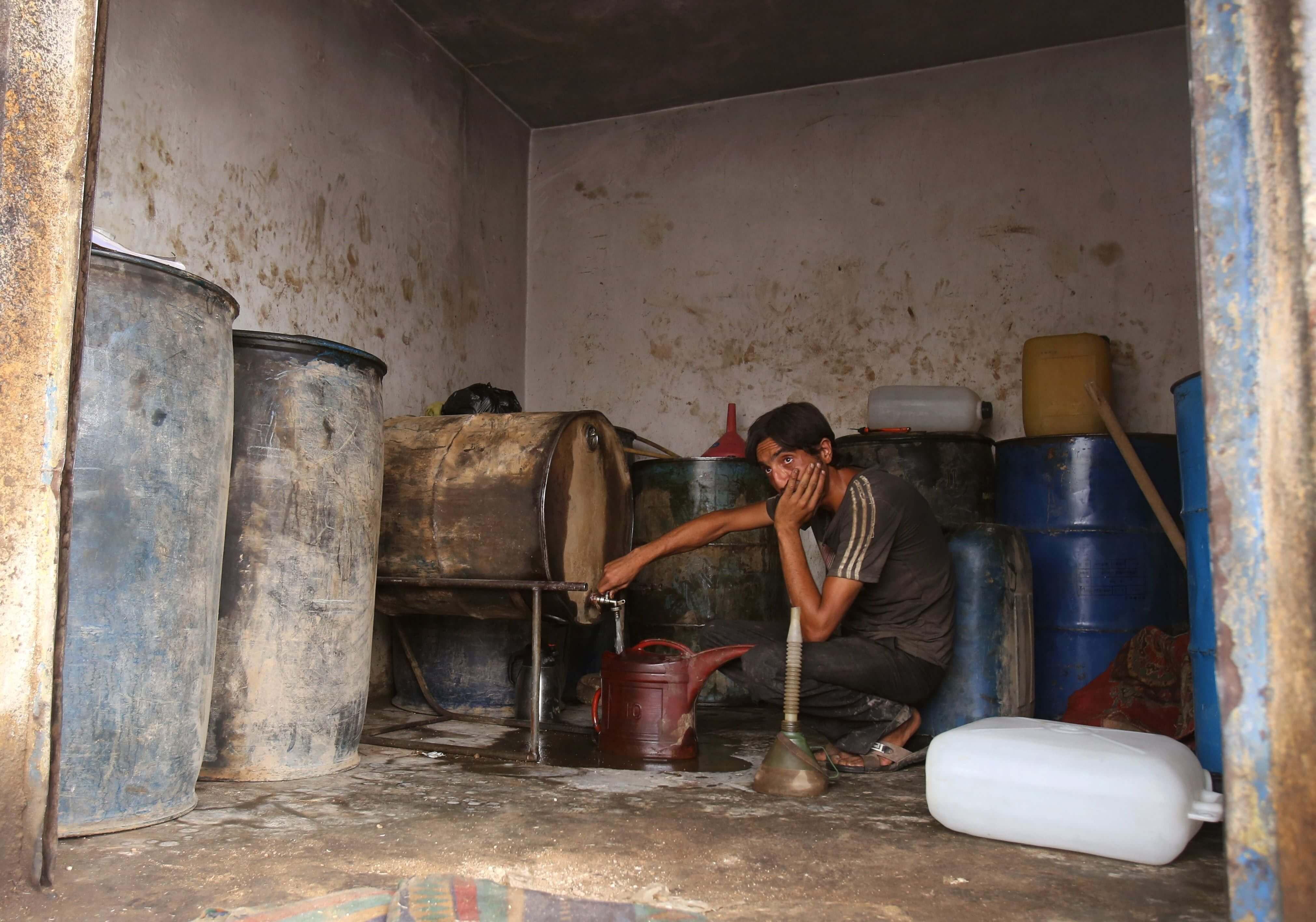 Syrian Kurds refine oil for themselves for first time