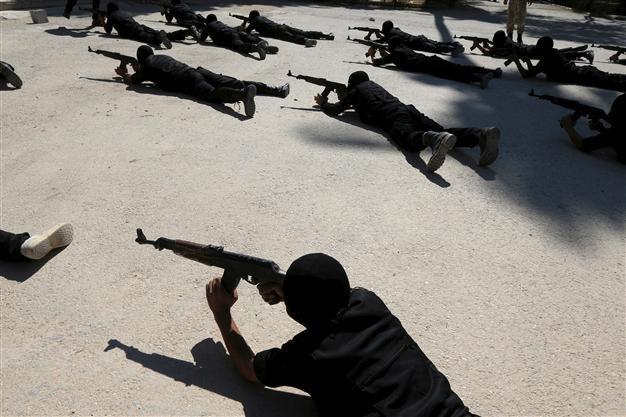 First fighters trained and equipped by US, Turkey abducted by al-Nusra in Syria
