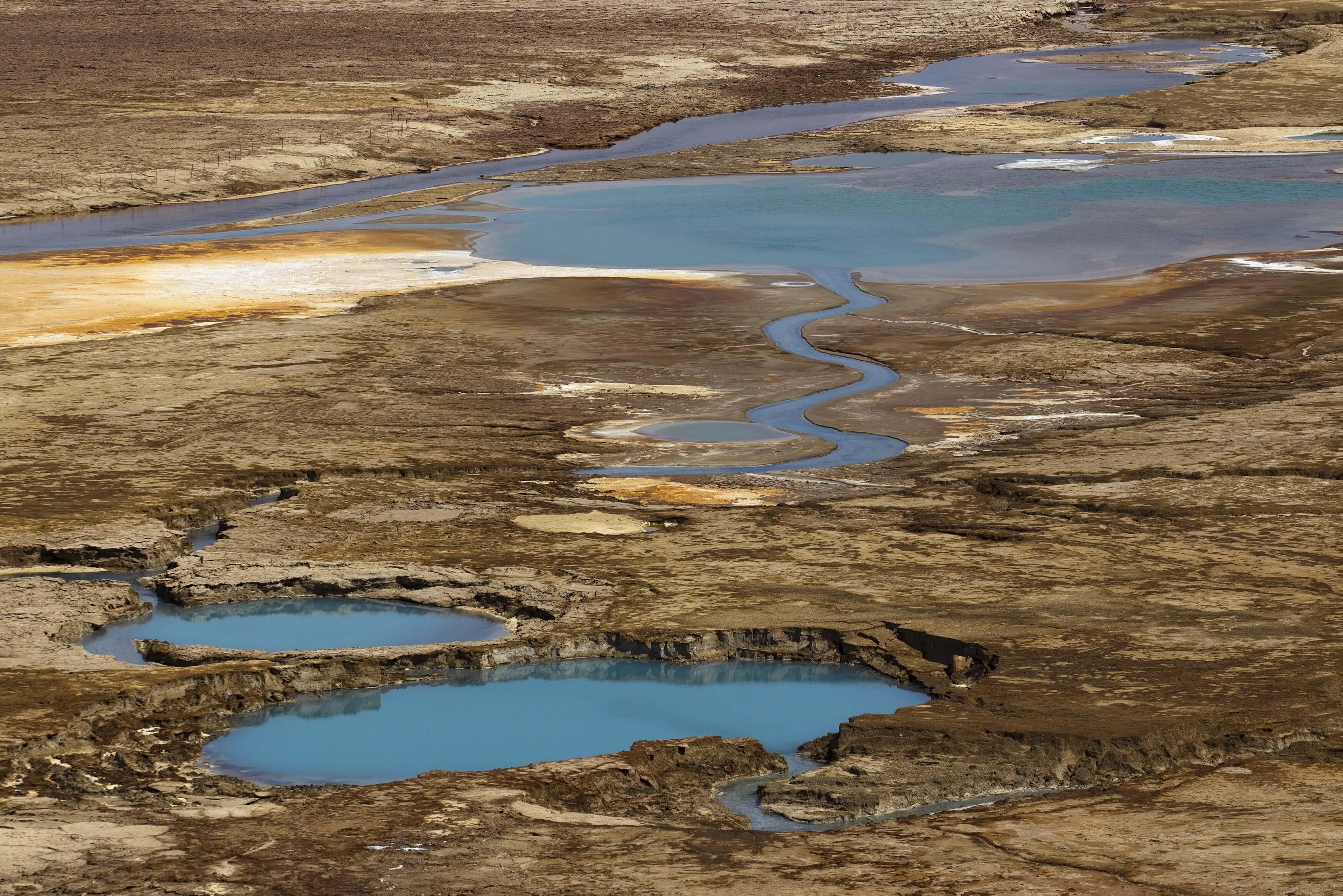 Shrinking Dead Sea leaves trail of perilous sinkholes