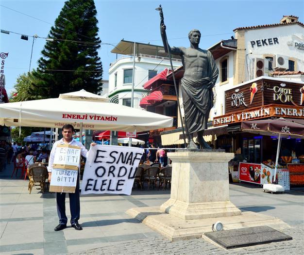 Turkish man protests alcohol sale restrictions in unusual demo