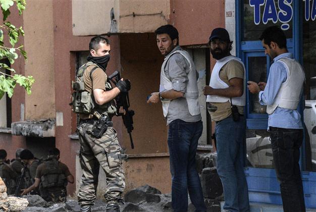 Four dead in armed clashes in Turkey’s southeast