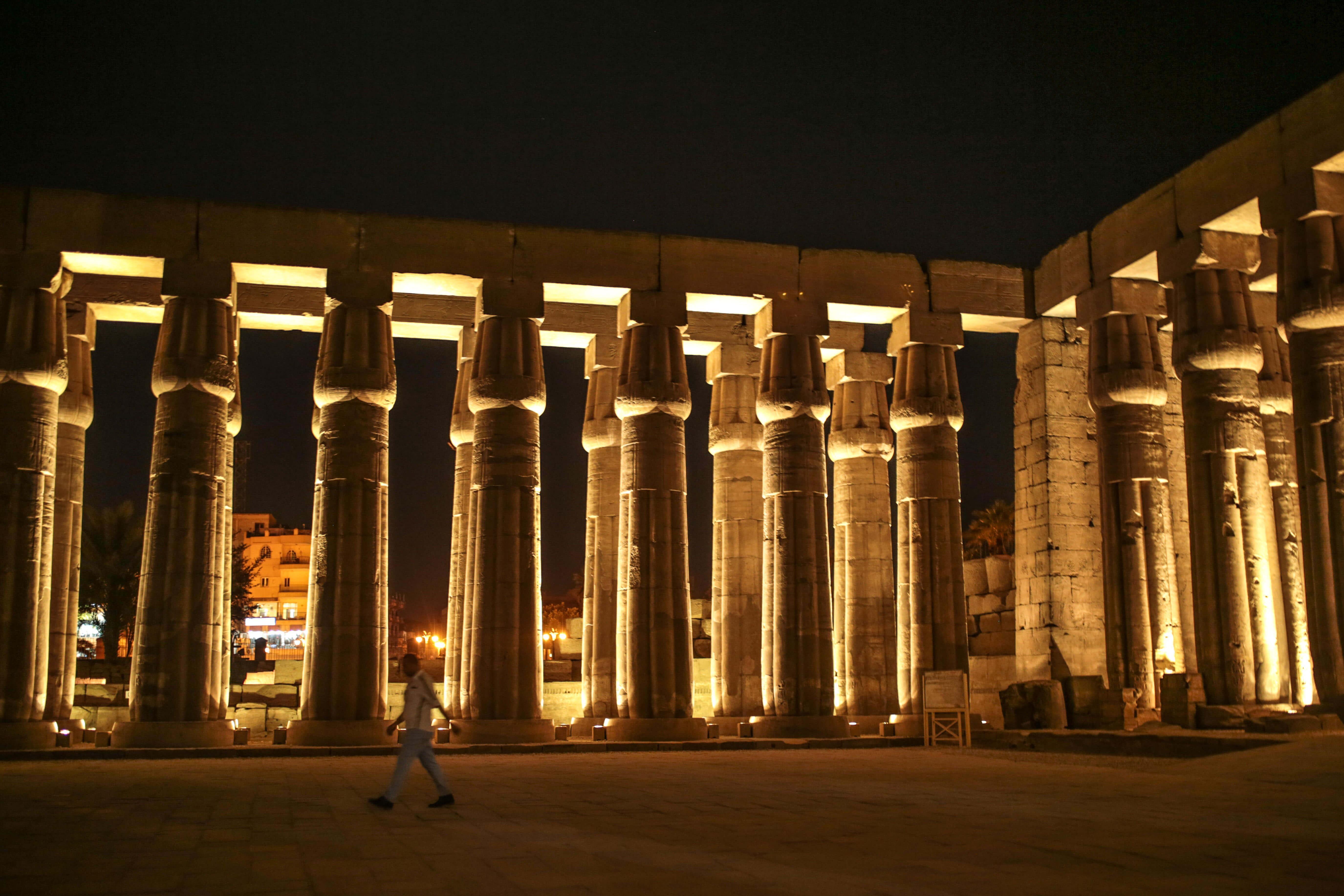 Suicide bomber attacks tourist site in Luxor, four Egyptians wounded