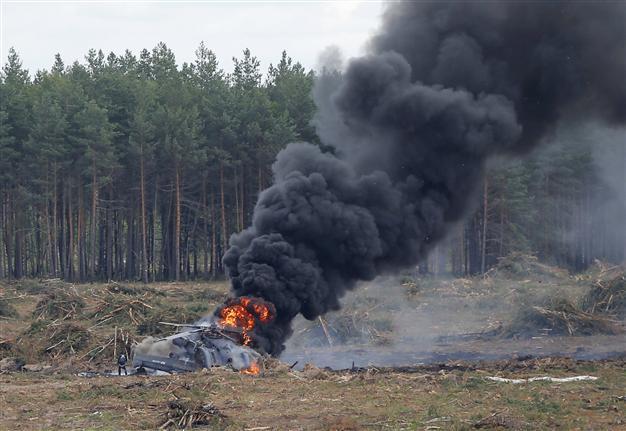Russian airforce helicopter crashes, killing one
