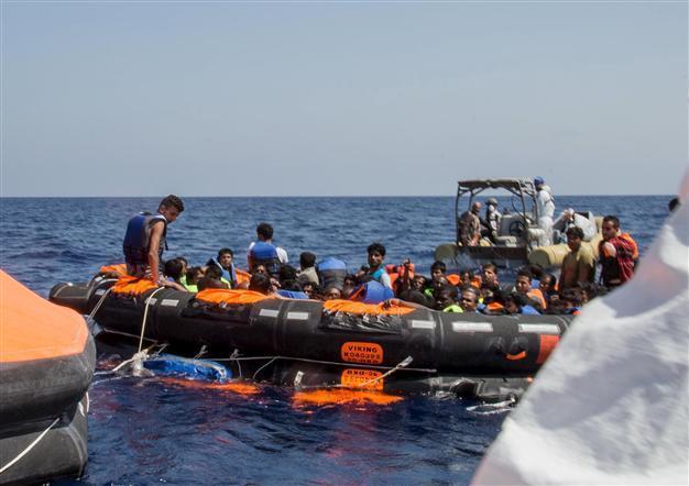 Over 200 migrants feared drowned off Libya
