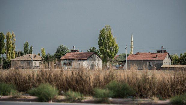 Turkish woman tells how brother and son fled to ISIL’s stronghold in Syria