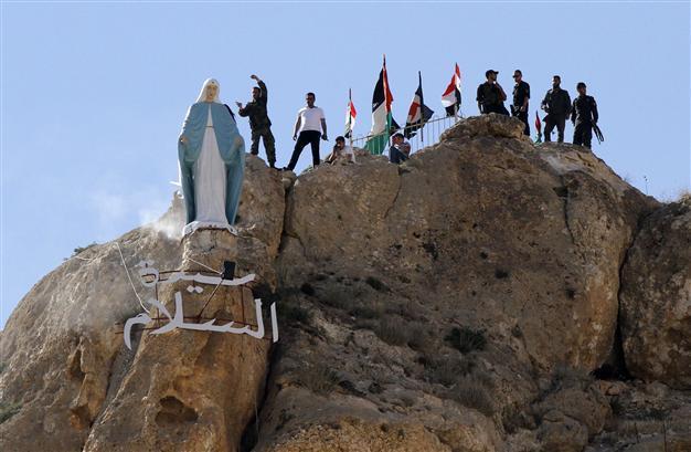 ISIL abducts dozens of Christians from Syrian town: Monitor