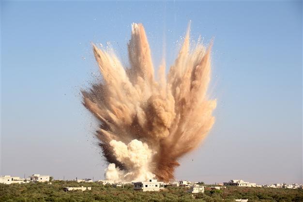 US-led coalition hits rebel arms depot in Syria: Monitor