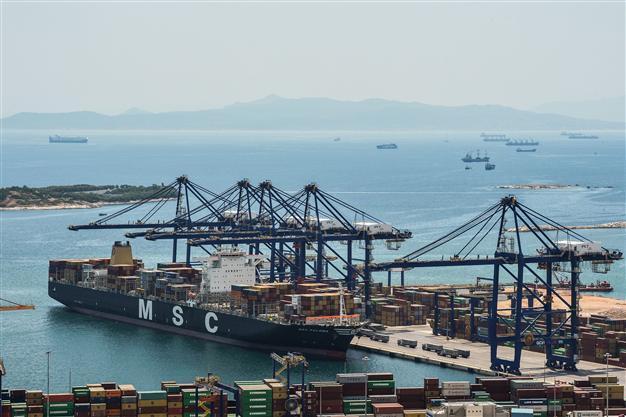 Greek document foresees rapid sale of ports, grid operator, airports