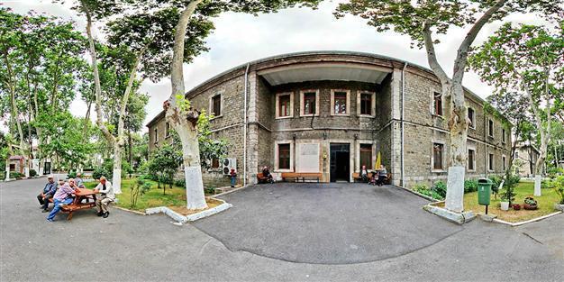 Head of Istanbul nursing home changed as land opens to zoning