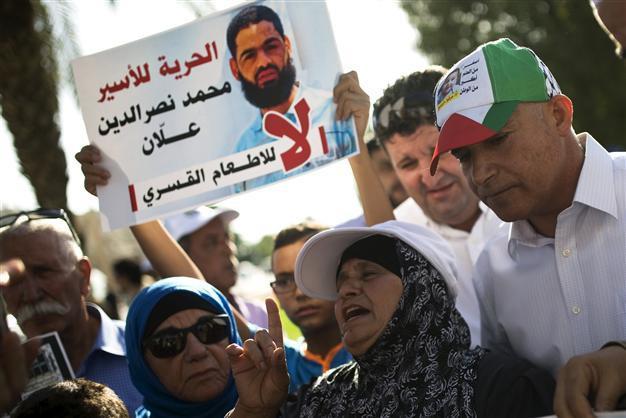 Hunger-striking Palestinian prisoner in coma: Lawyer
