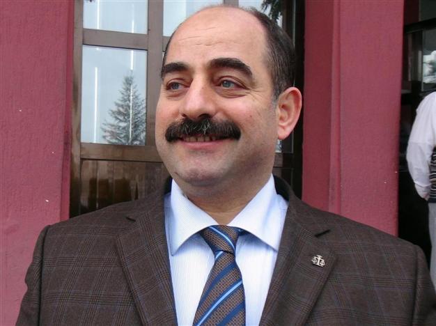 Turkey seeks red notice for two ex-prosecutors on the run
