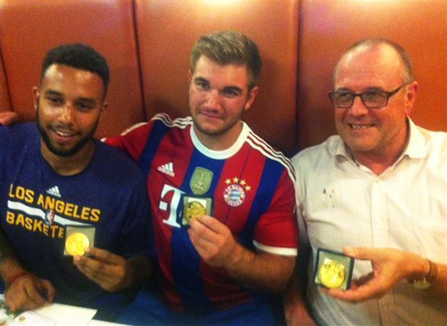 Police quiz gunman over French train attack