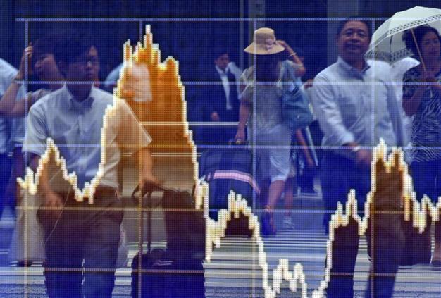 China shares plummet more than 8% by the break
