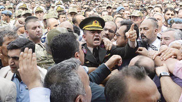 Mourners slam Erdoğan, Turkish gov’t at funeral ceremonies for slain soldiers