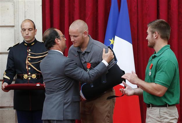 France honours Americans, Briton who disarmed train gunman