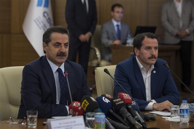 Turkish gov’t reveals deal with unions over pay raise for public servants