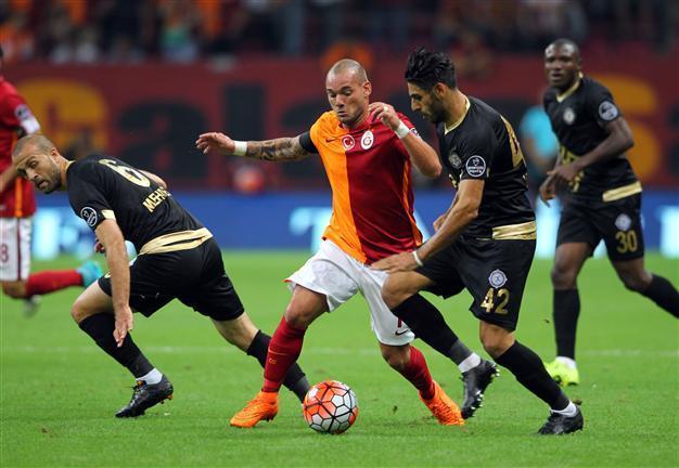 Underdogs push Turkish title contenders down