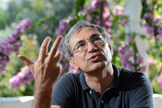 Literature prize to Orhan Pamuk