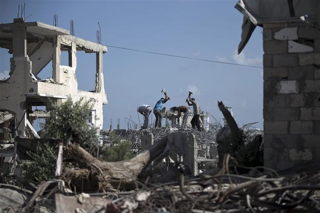 Israeli air strike targets Hamas in response to rocket attack