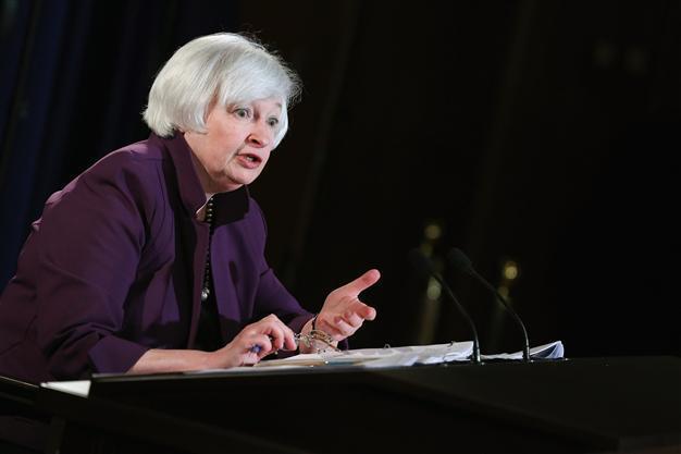 Fed says U.S. economy strong enough to handle rate hike