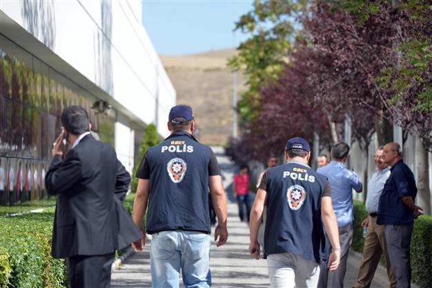 Turkish police raid Gülen-linked Koza İpek companies