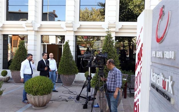 Shares in Gülen-linked companies plunge after police raids