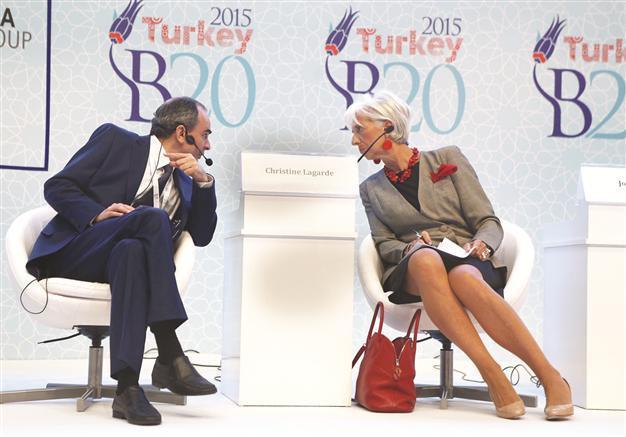 Global economy in fragile recovery: IMF chief