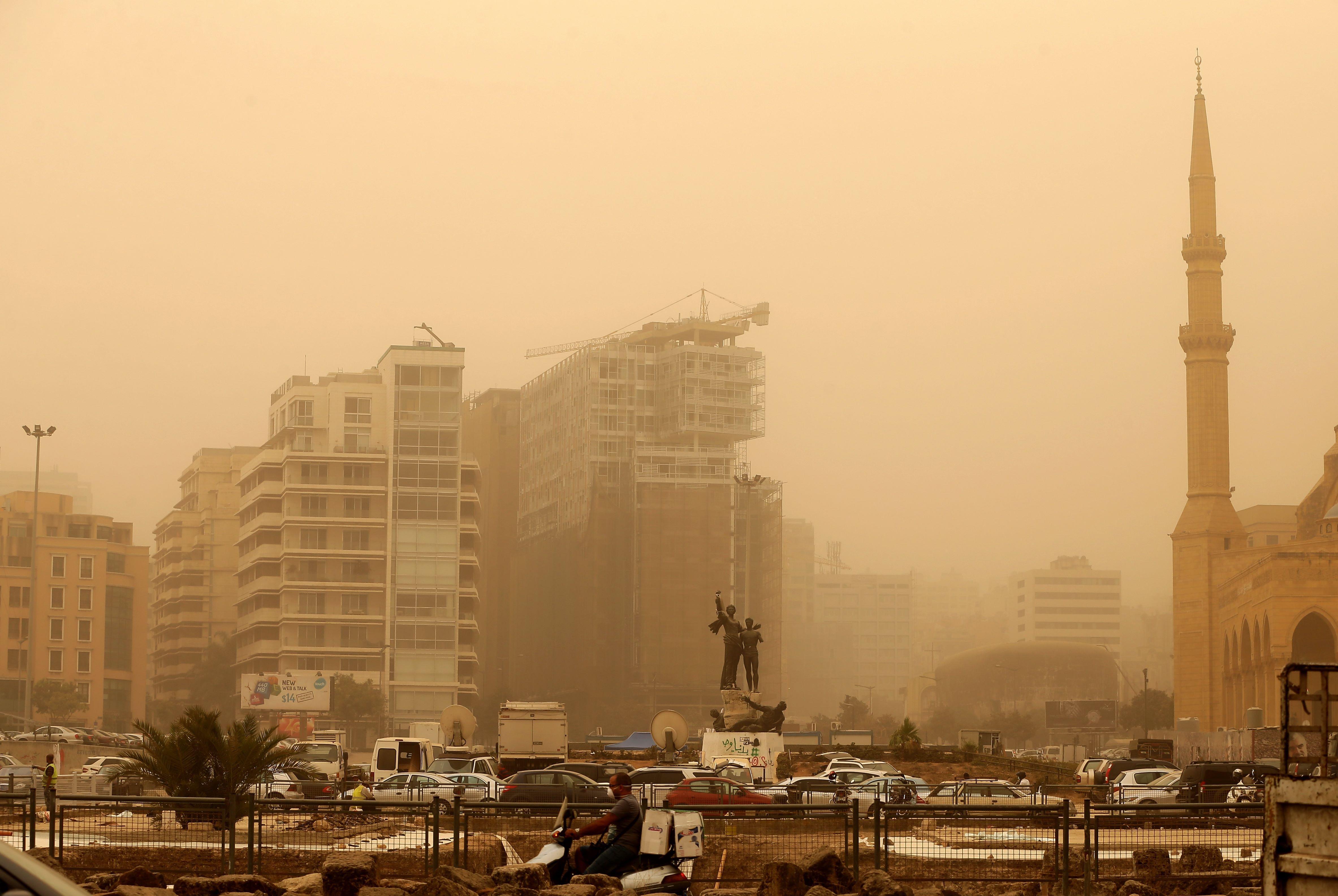Sandstorm sweeping region kills two in Lebanon: Ministry