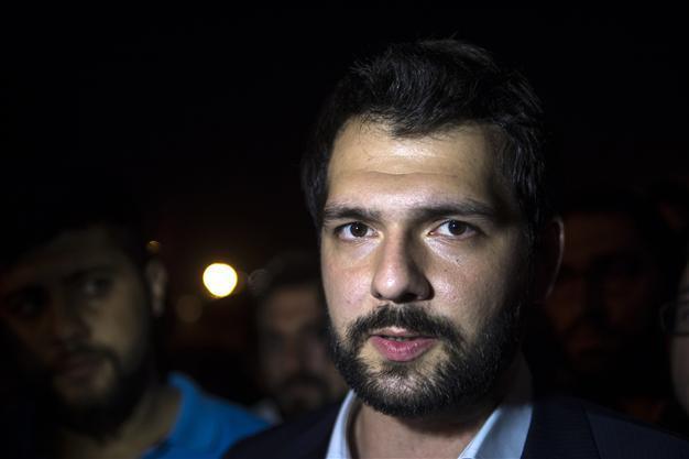 AKP deputy vows to stage continued ‘protests’ outside media outlets