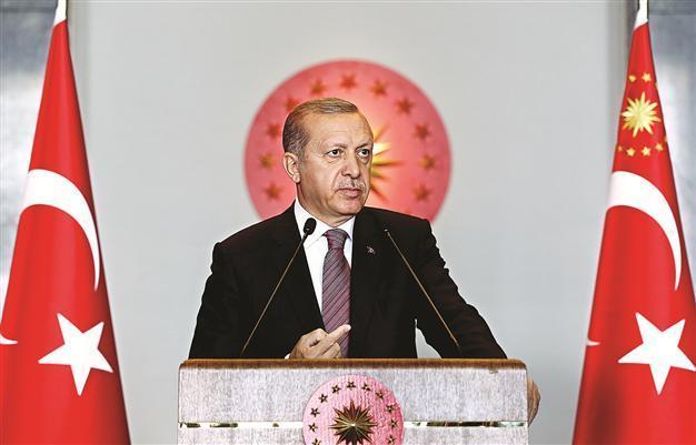 Erdoğan slams opposition, media for failing to stand tall in face of terror