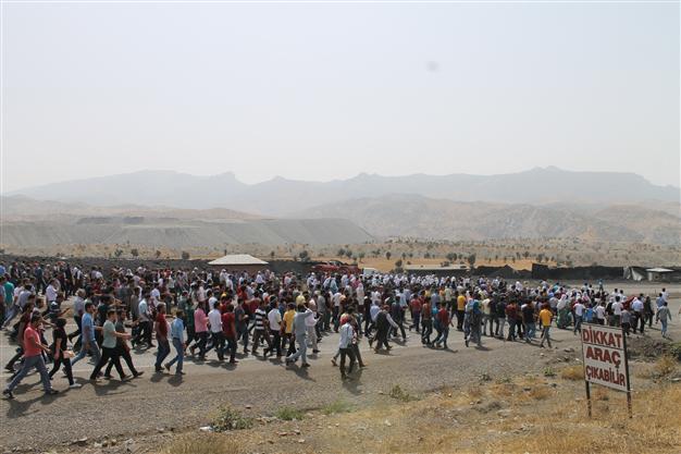 CHP urges lifting curfew in Cizre, demands government explanation