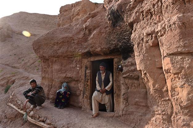Afghan Taliban take apparent dig at ISIL over Hazara killings